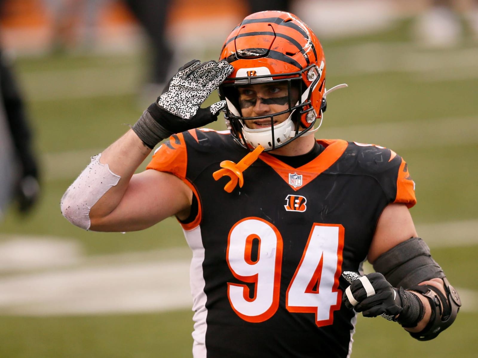 Bengals, DE Sam Hubbard agree to four-year, $40 million extension