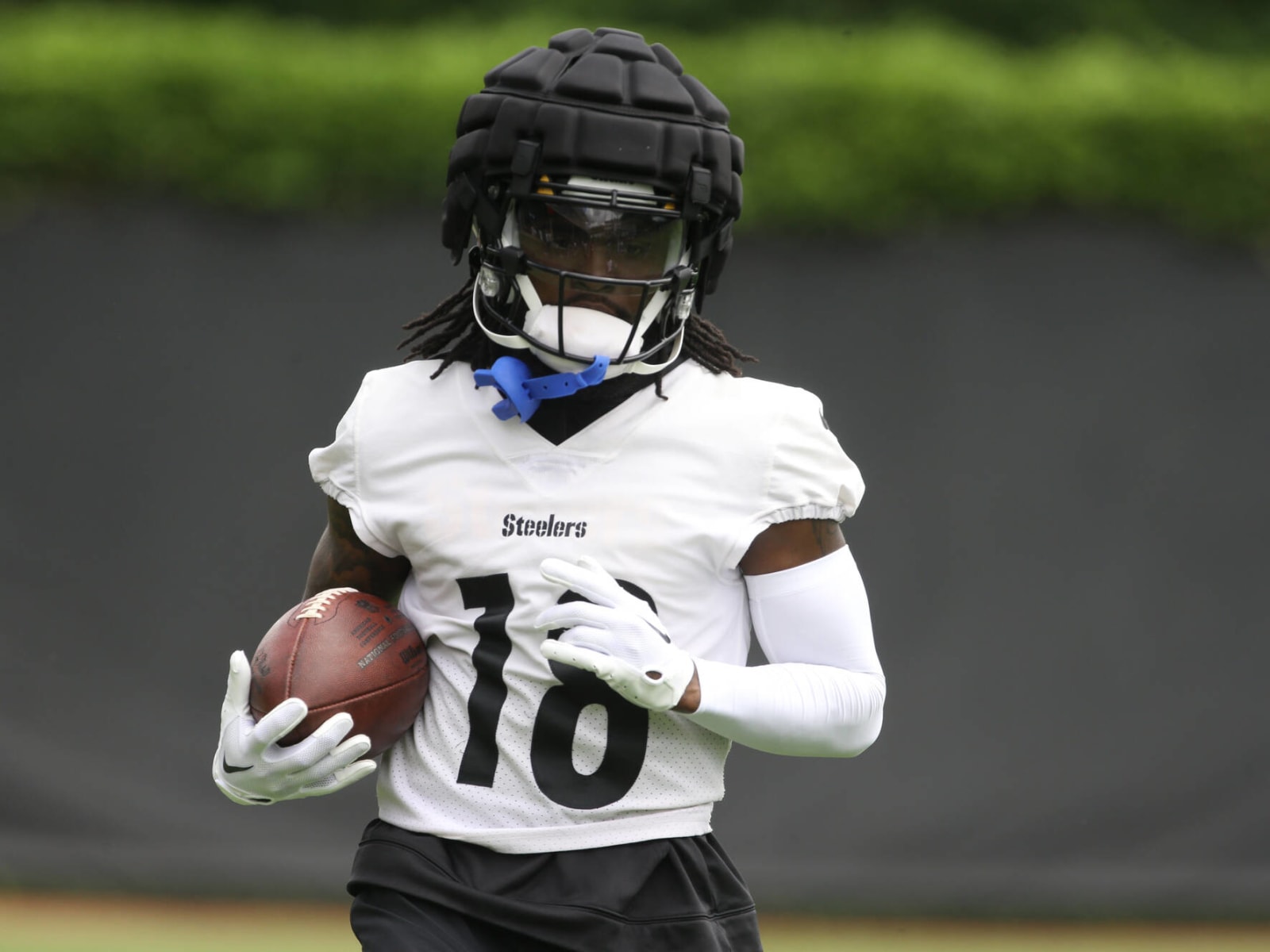 ESPN Fantasy says Steelers WR Diontae Johnson target for regression