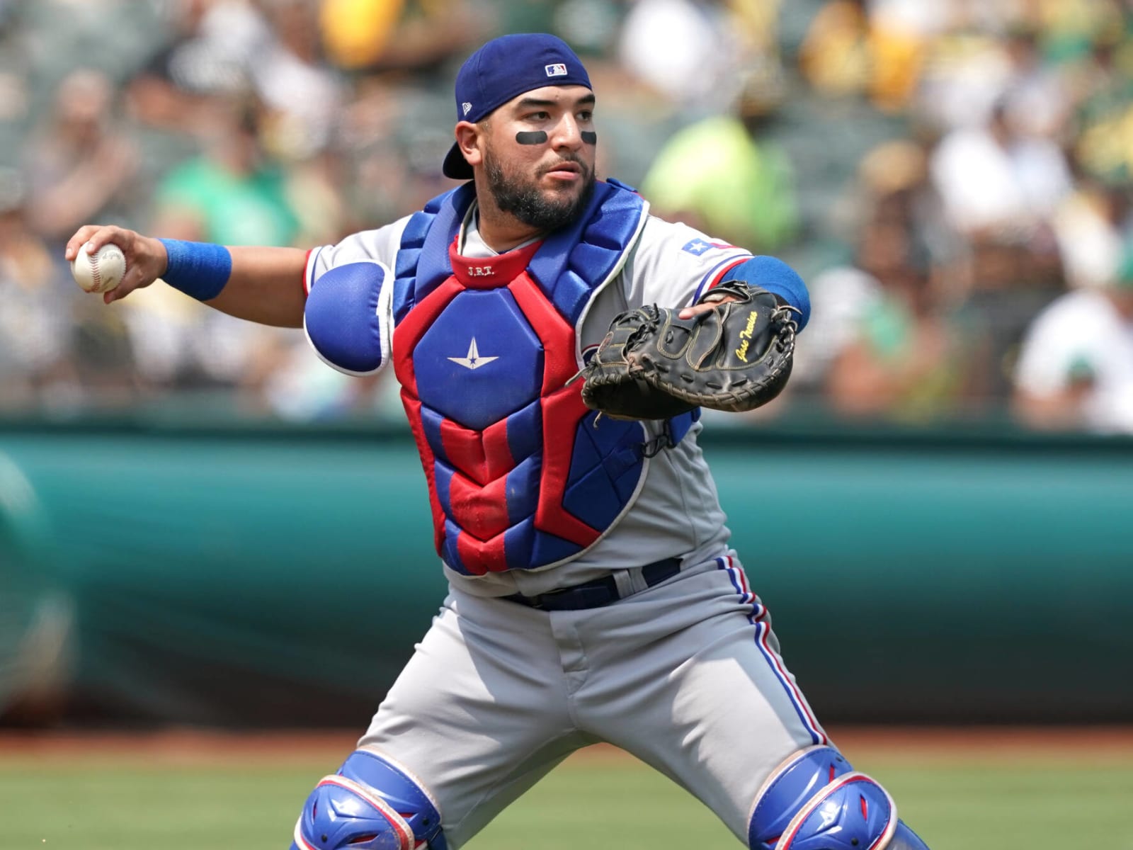 Yankees acquire catcher Jose Trevino in three-player trade with