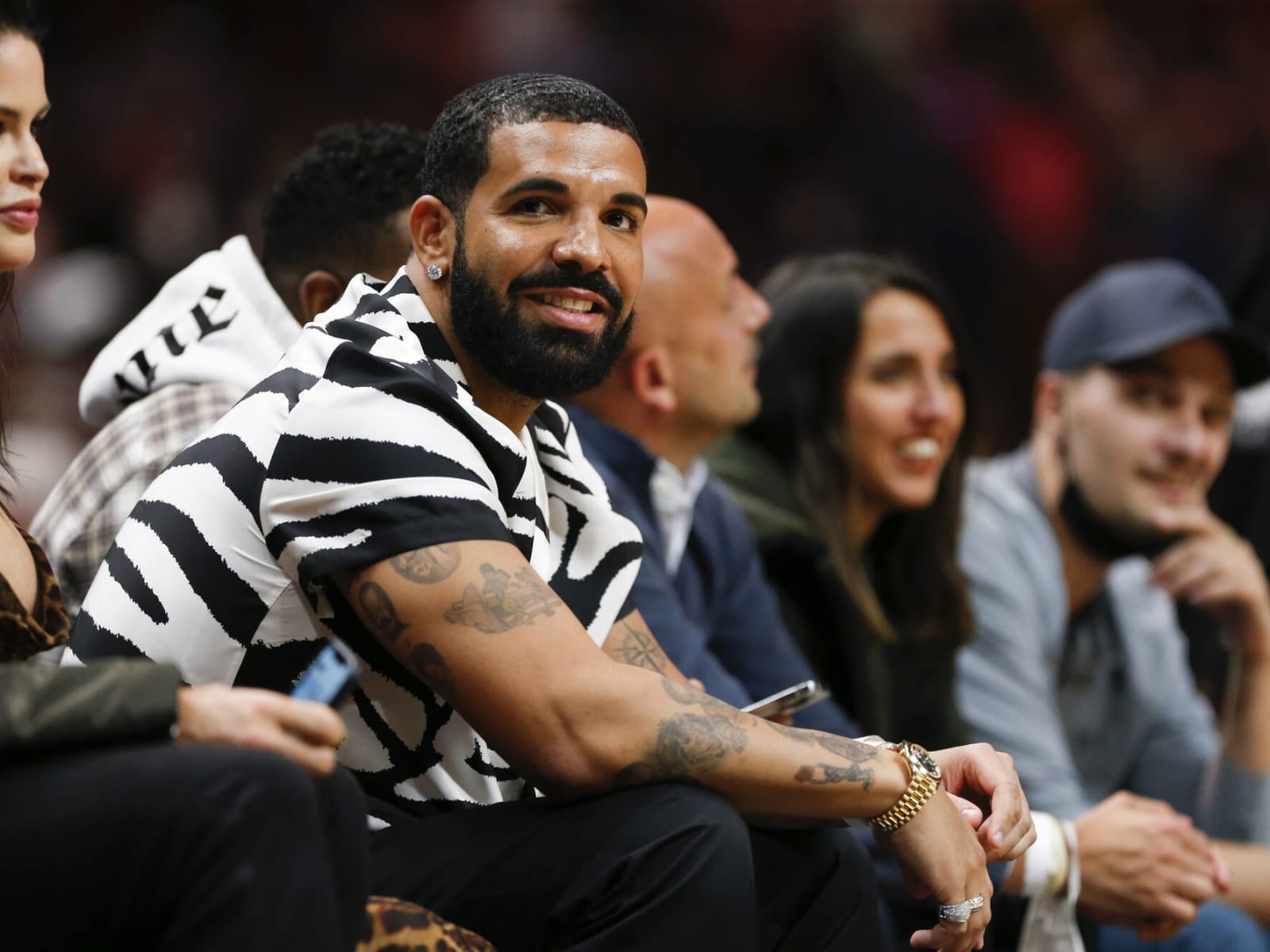 Drake making massive Super Bowl bet on Odell Beckham Jr., Rams