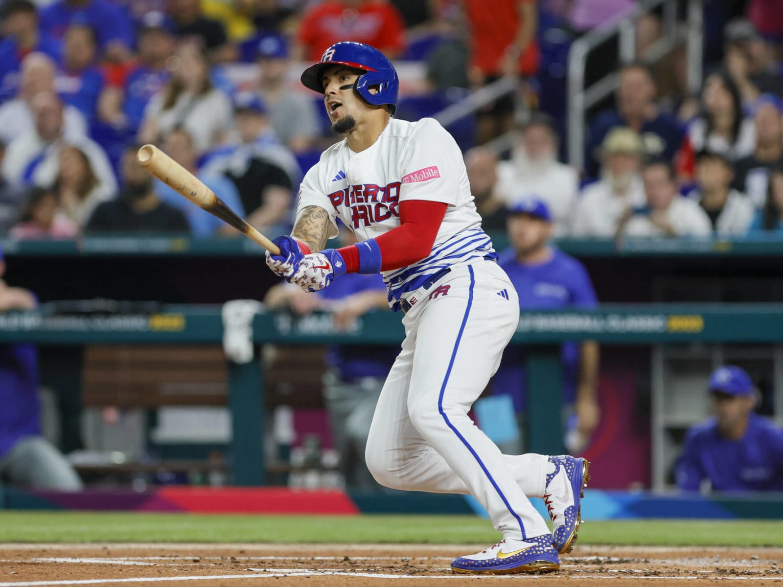 Javier Baez reminds us he still has magic with slick slide