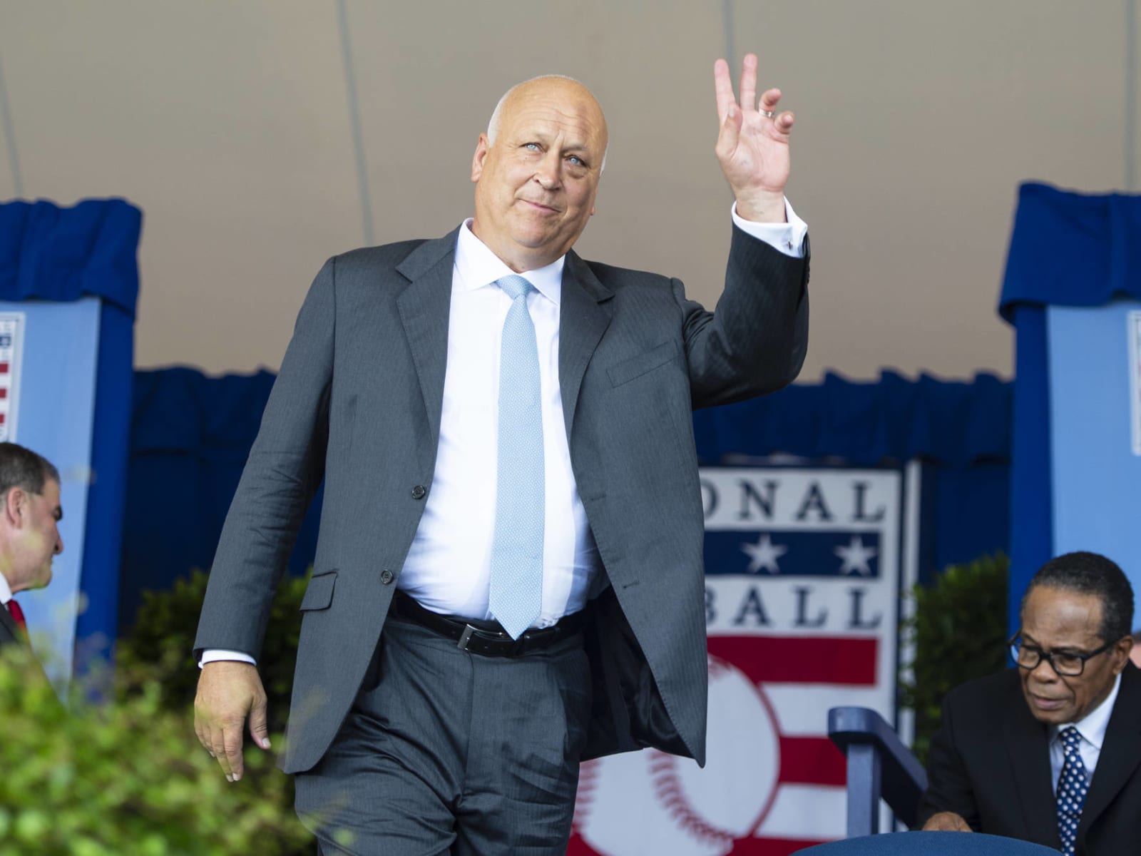 Cal Ripken Jr.'s floating head appears at wife's judicial