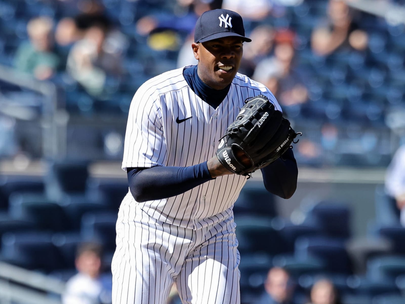 Aroldis Chapman turned down better offer to sign with Royals