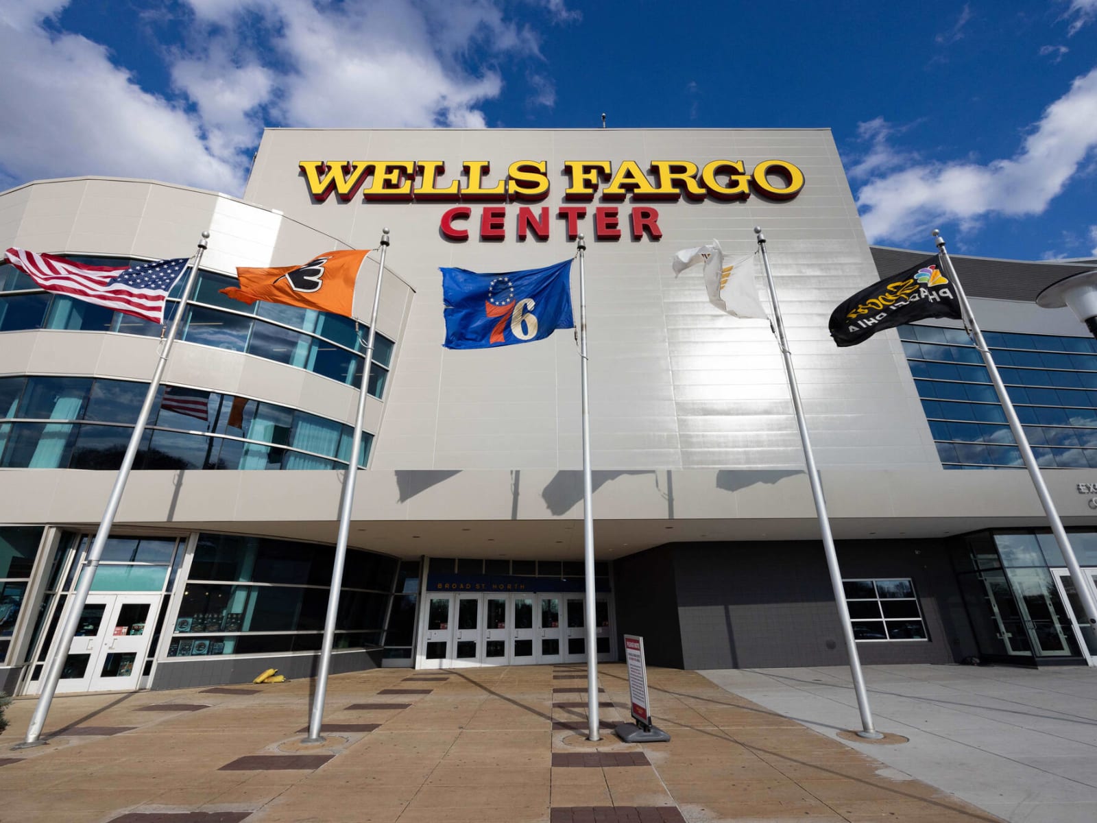 When could Flyers fans return to the Wells Fargo Center?