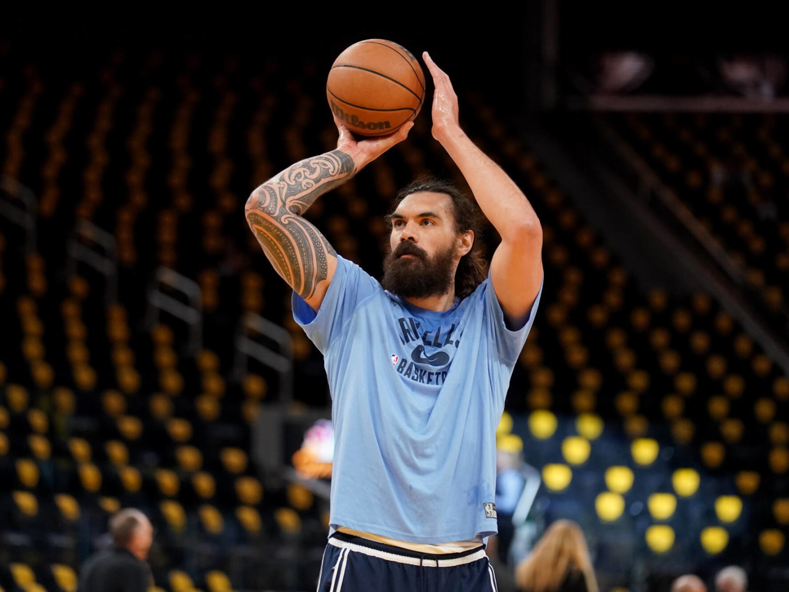 Grizzlies sign Steven Adams to multi-year extension
