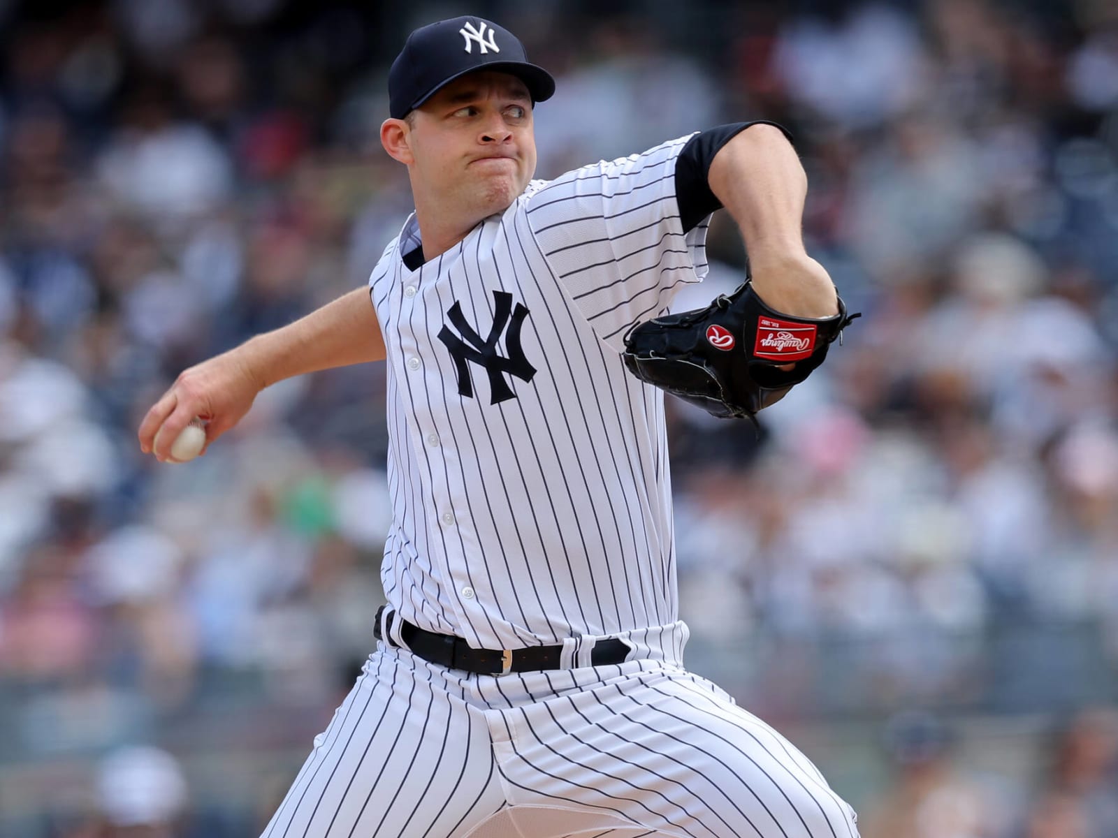 Watch: Yankees' Michael King tosses PitchCom device into stands