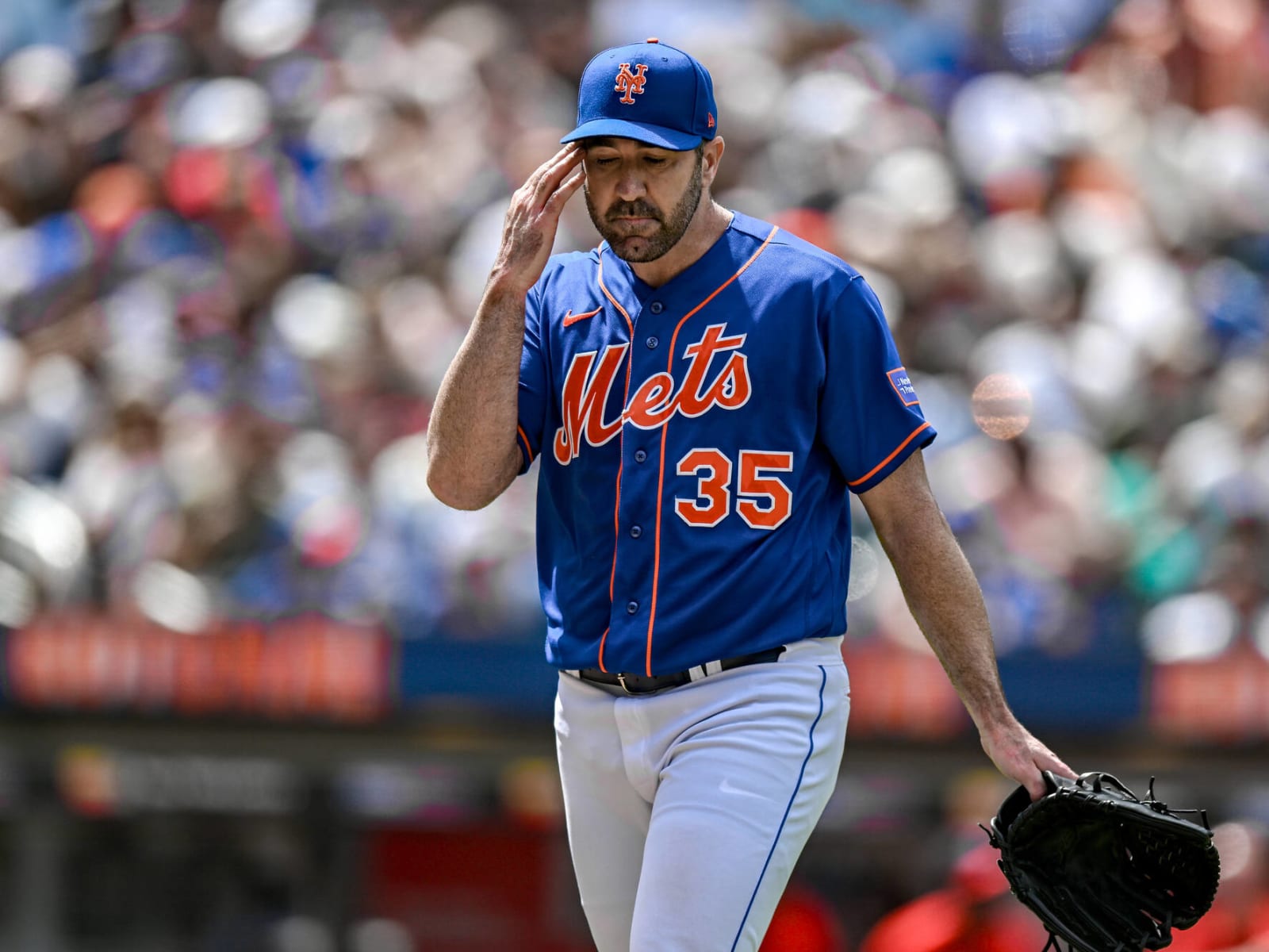 Justin Verlander rejoins Houston Astros in New York after trade