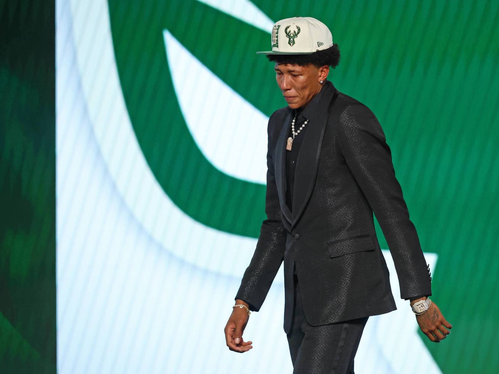 WATCH: Bucks' Rookie MarJon Beauchamp Buys His Mother a House