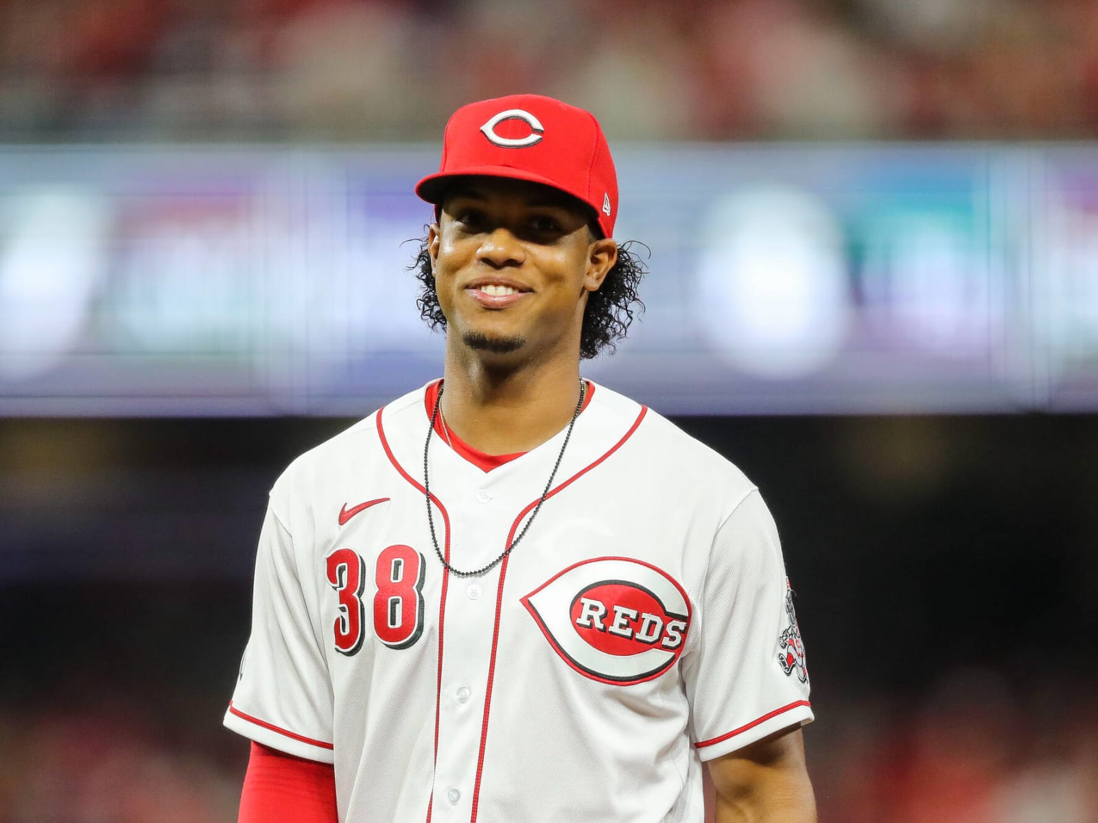 Reds: Kyle Farmer should not start at shortstop when Jose Barrero