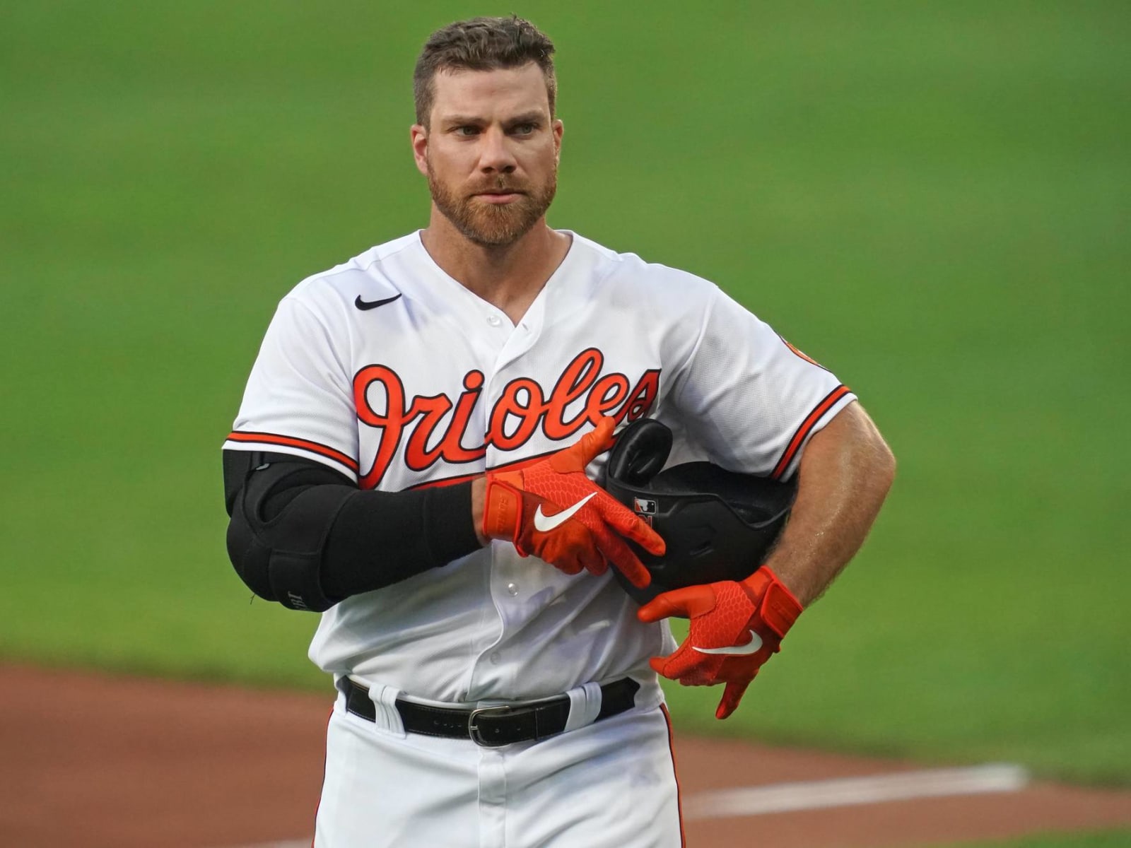 Orioles place Chris Davis on 60-day IL with back strain