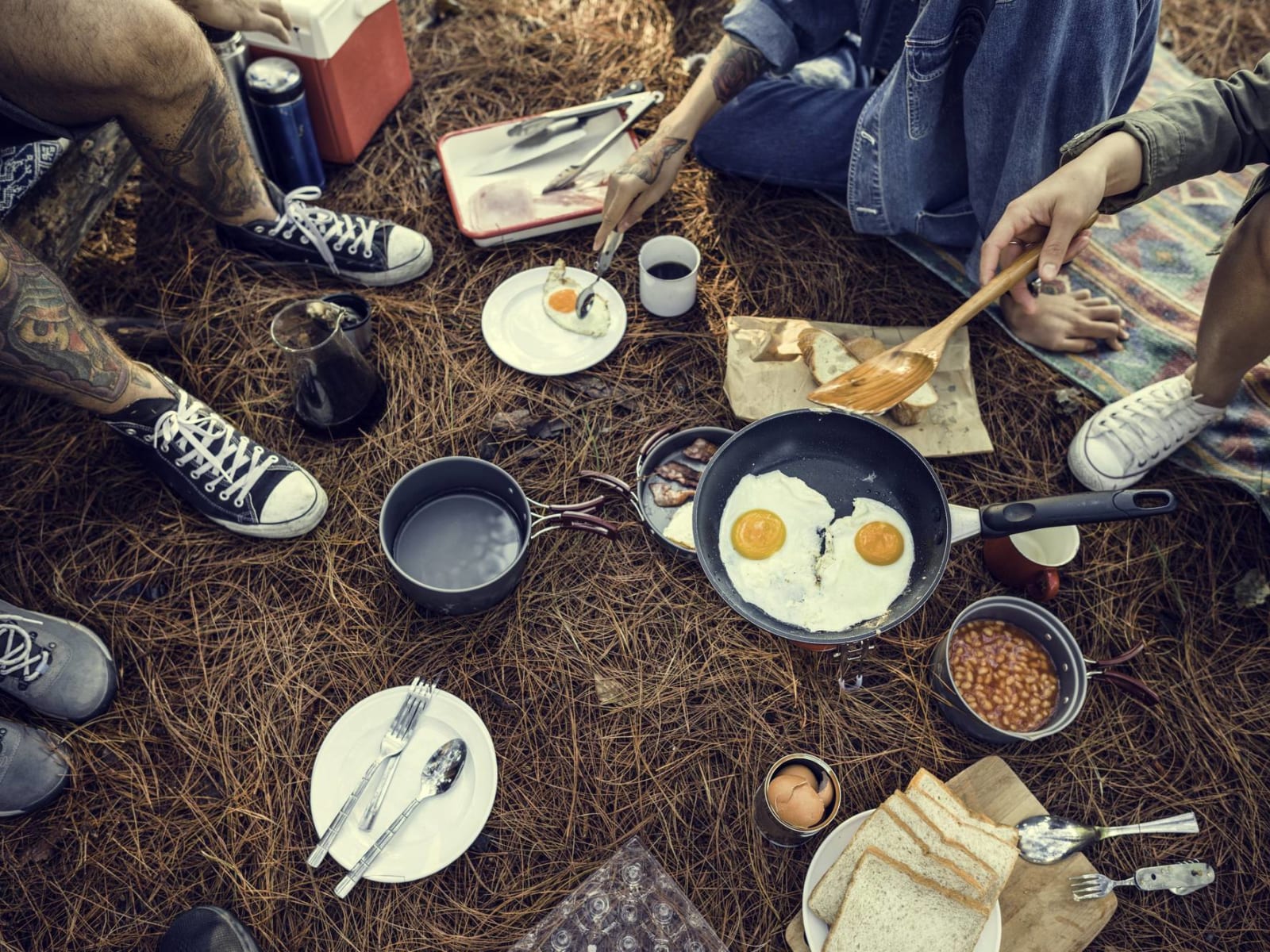 Camping Dutch Oven For Campfire Use - Uno Casa