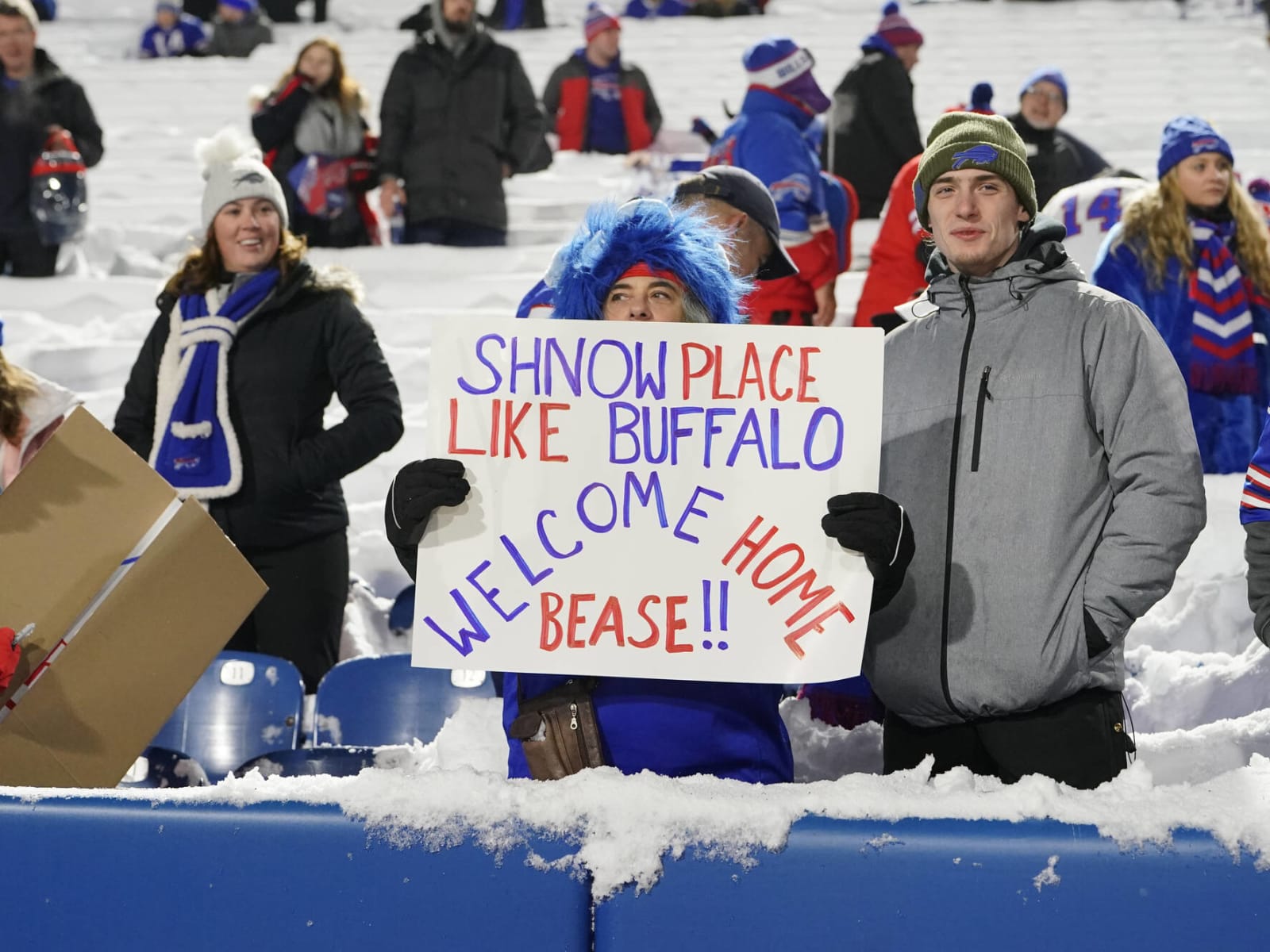 Before dramatic Buffalo Bills victory, game was paused due to fans throwing  snowballs onto field