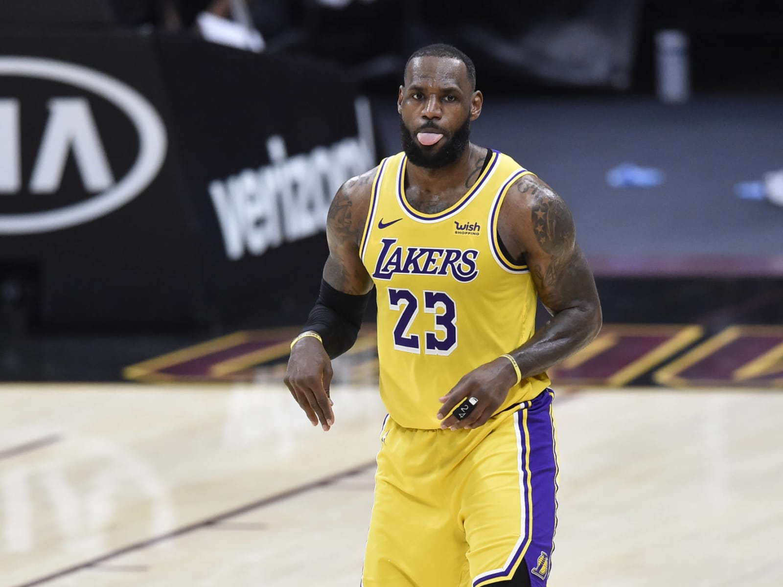 Shams Charania on X: First look: LeBron James will change his Lakers jersey  number to No. 6 next season after donning the number in his new movie  “Space Jam: A New Legacy.”