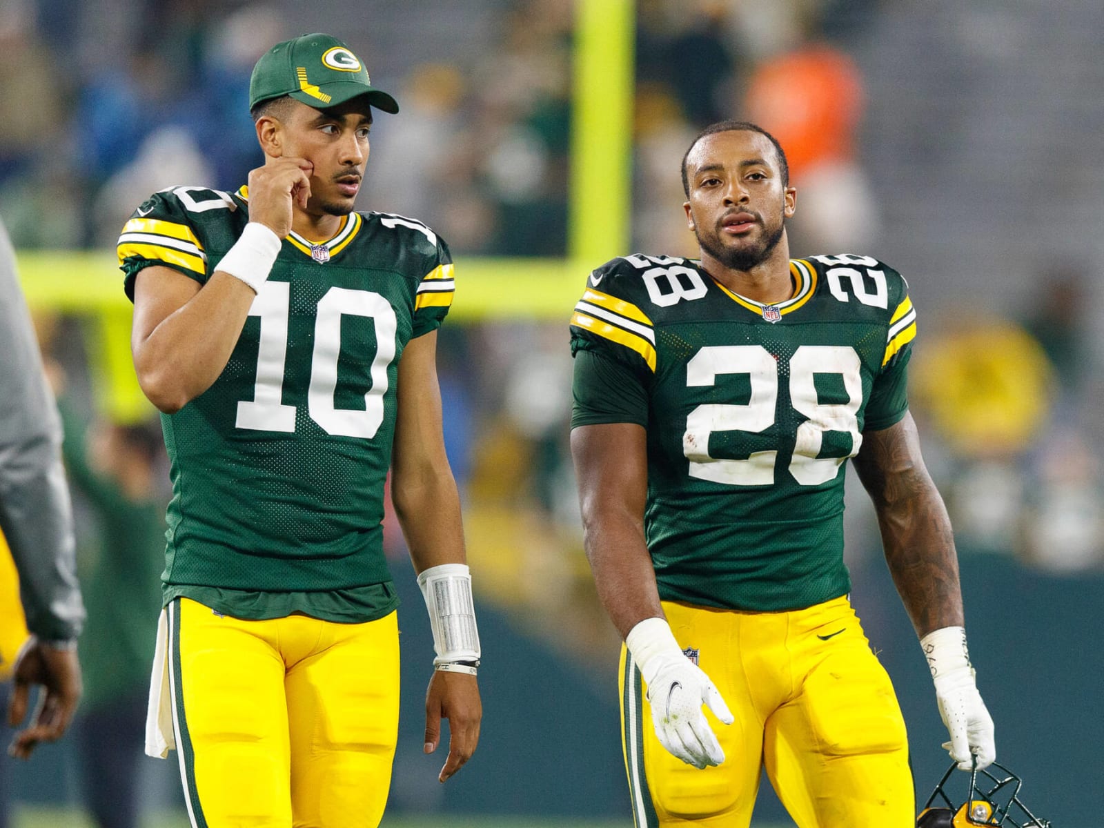 Packers' AJ Dillon grabbed by officer at soccer game, Green Bay