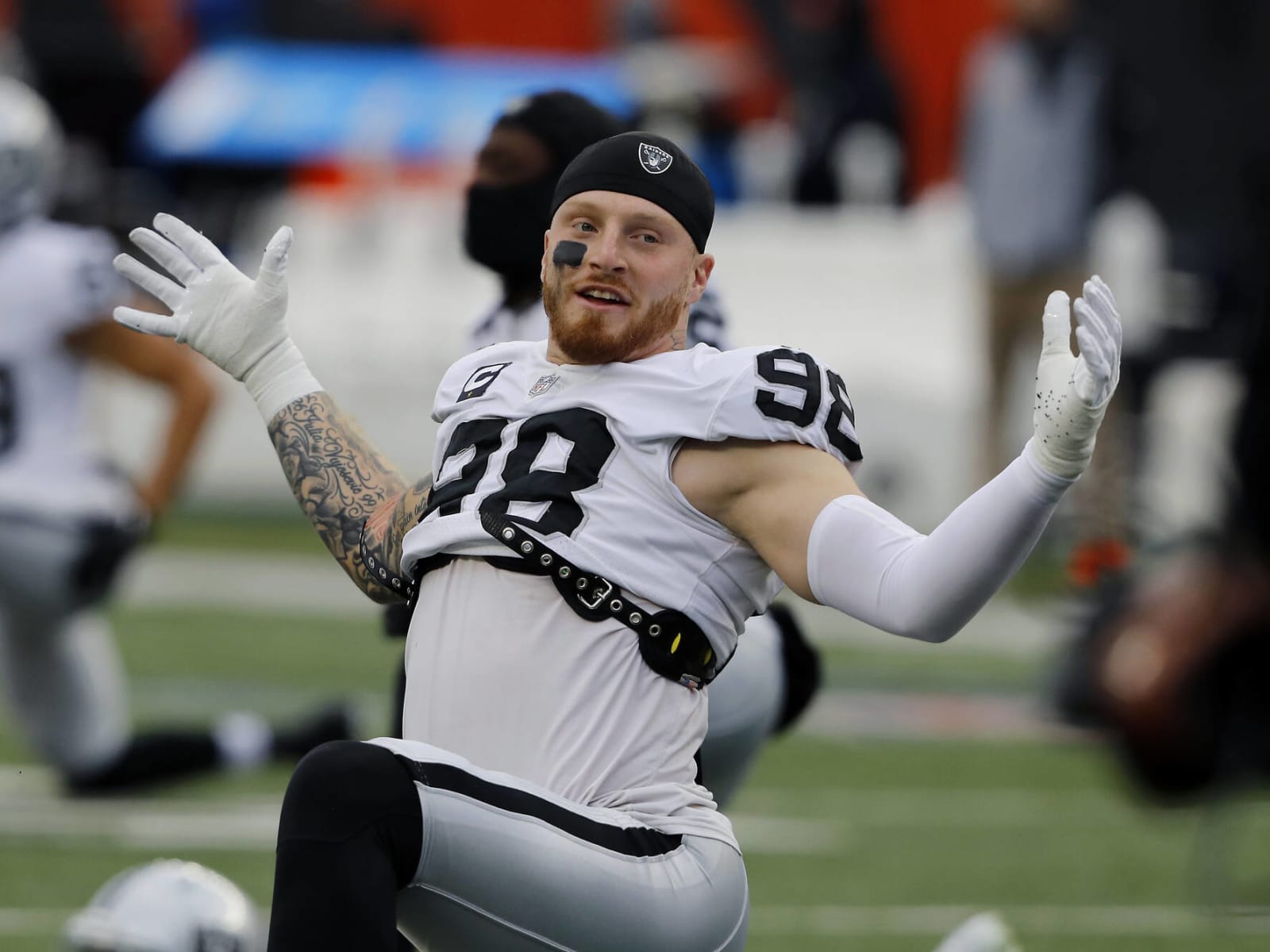 Tafur: Raiders start working on a new deal for Maxx Crosby, while there's  'no rush' on Derek Carr - The Athletic