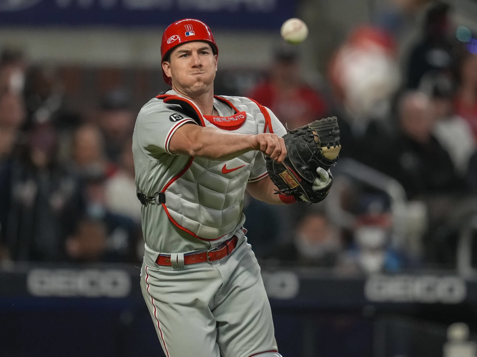 Phillies' J.T. Realmuto on IL with hand contusion