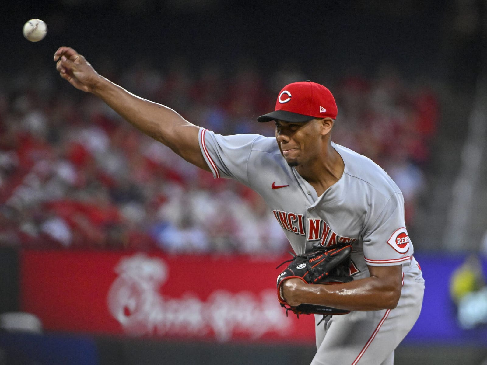 Greene throws 6 hitless innings as Reds pound Cubs 9-0 - The San