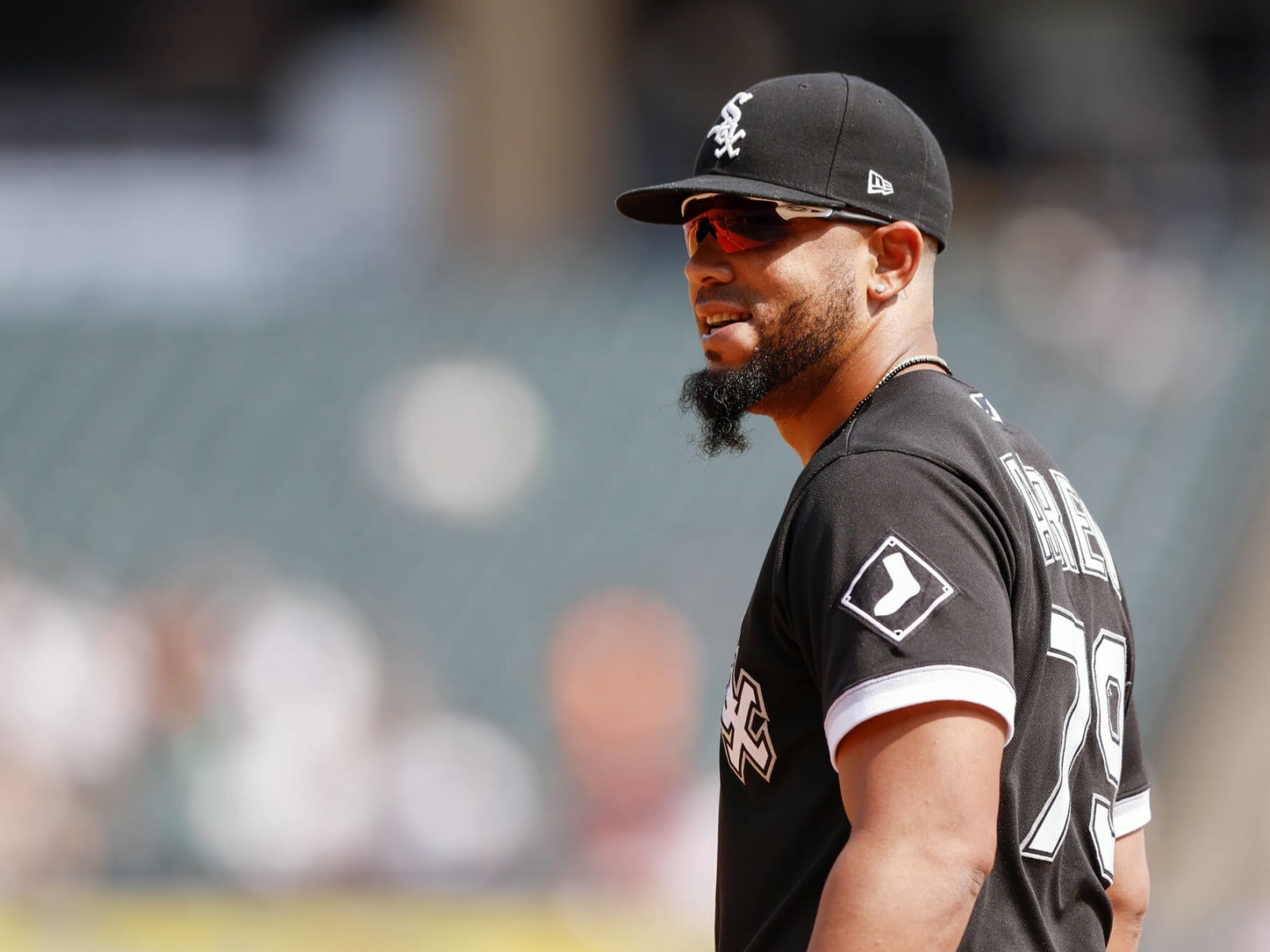 Report: Guardians made three-year offer to Jose Abreu