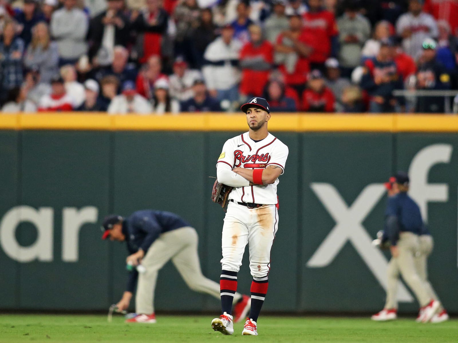 Braves catcher Sean Murphy called for interference that brings home  Phillies run in Game 1 of NLDS