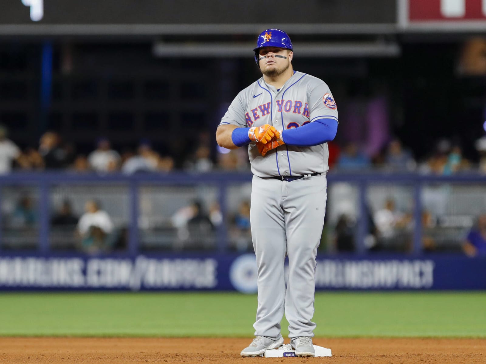 Mets give Daniel Vogelbach mental break as fan frustration grows