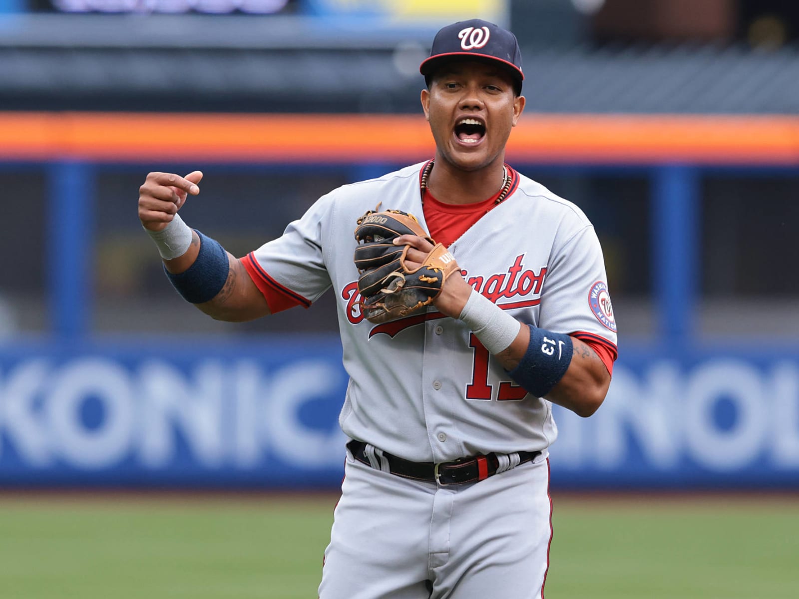 Nationals place Starlin Castro on IL with broken wrist