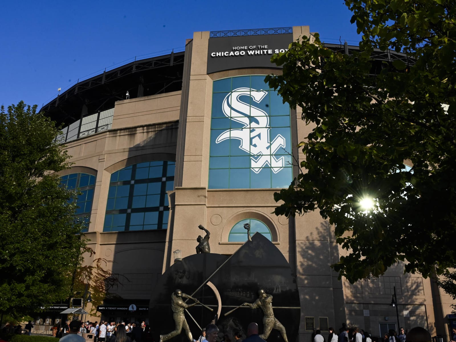 White Sox Fans React to the Team Potentially Leaving the South Side