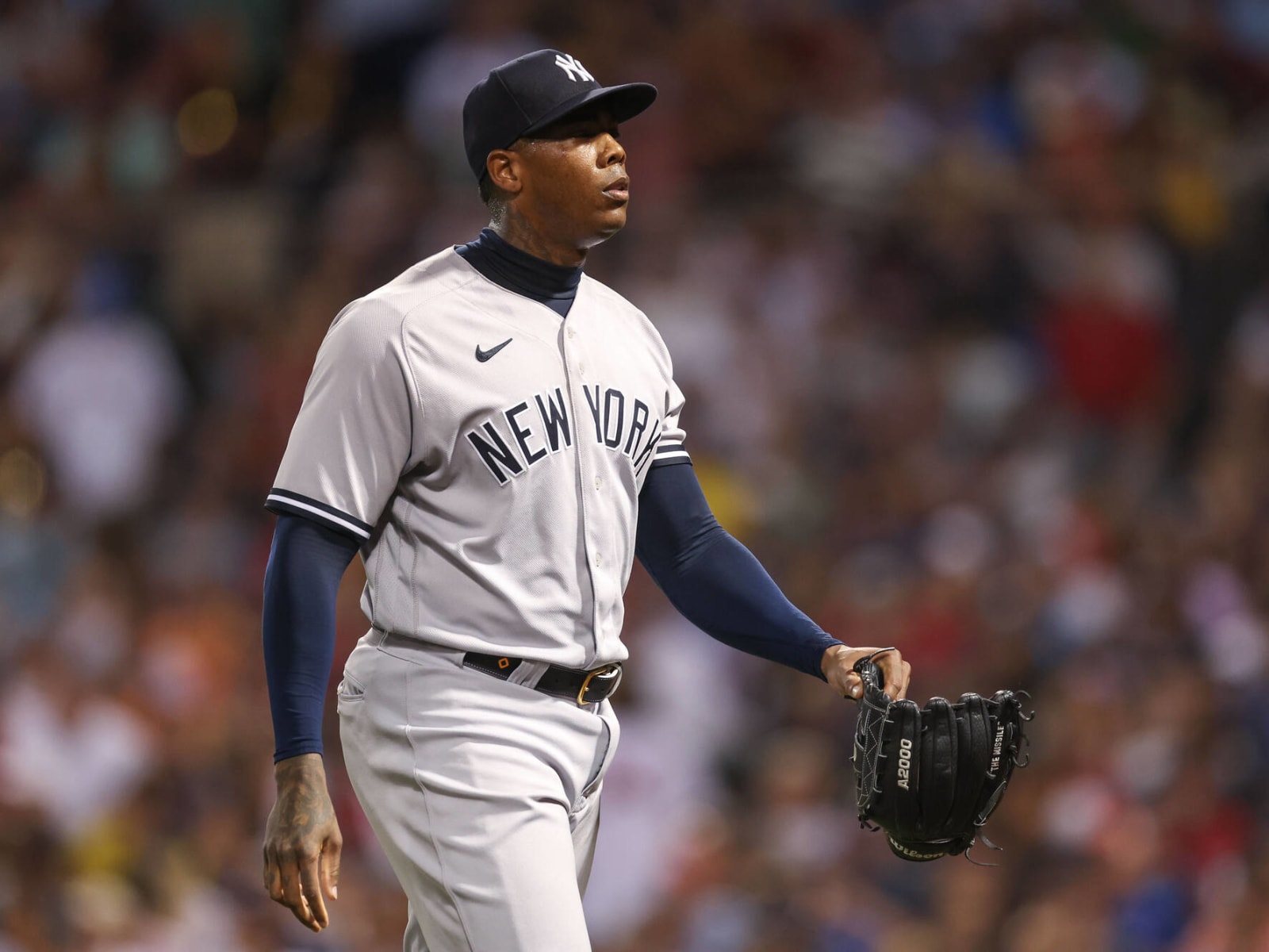Royals, Padres among teams interested in reliever Aroldis Chapman