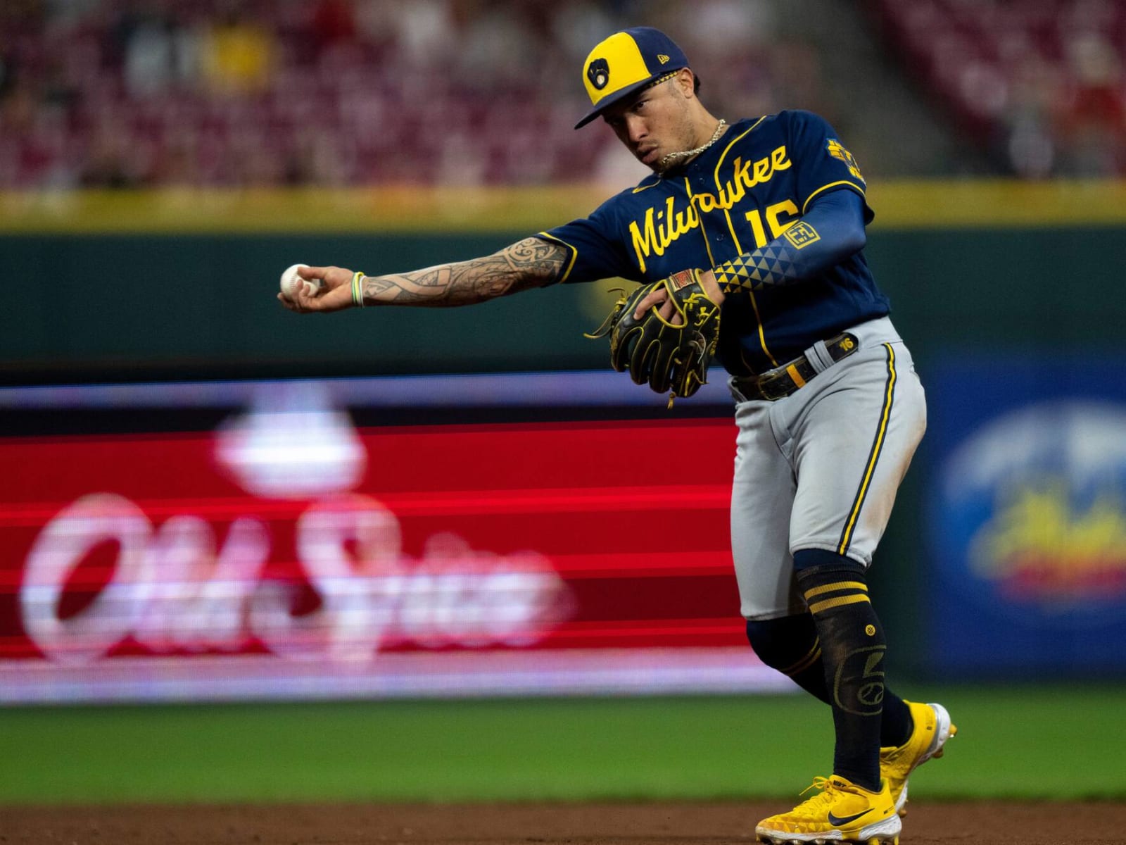 Kolten Wong finally is a Seattle Mariner as Brewers trade for