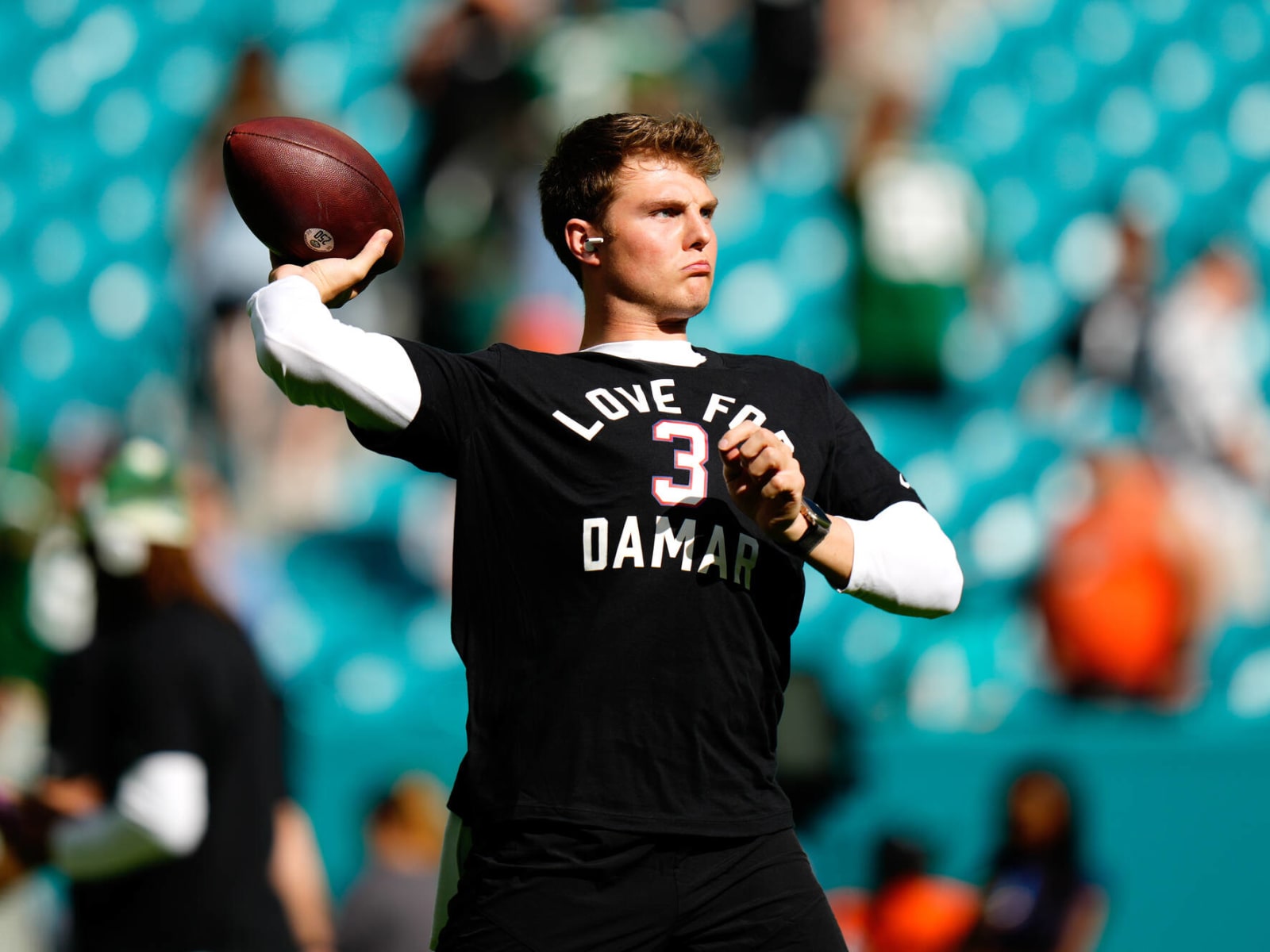 Jets QB Zach Wilson Rocks Custom Jersey At Mets Game