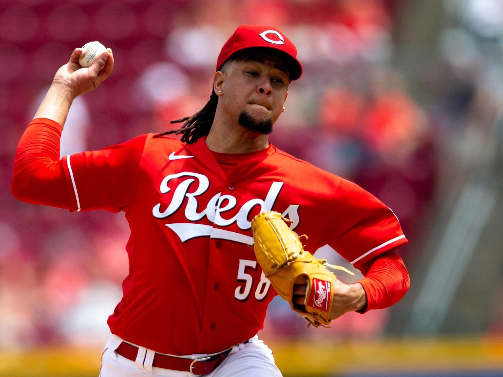 Reds starting pitcher Castillo reportedly likely won't be ready