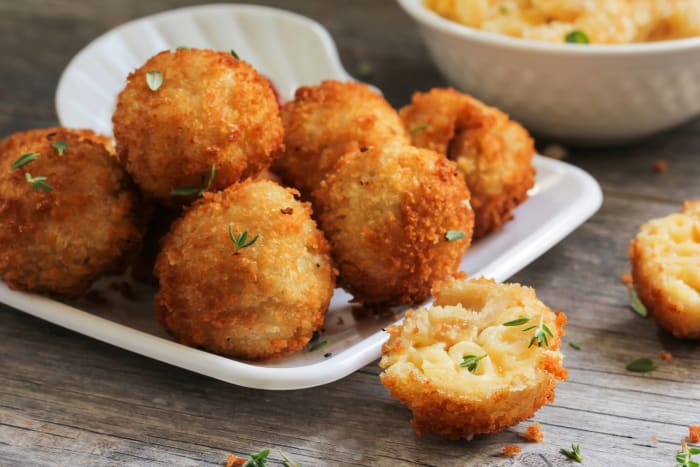 Mac & cheese balls