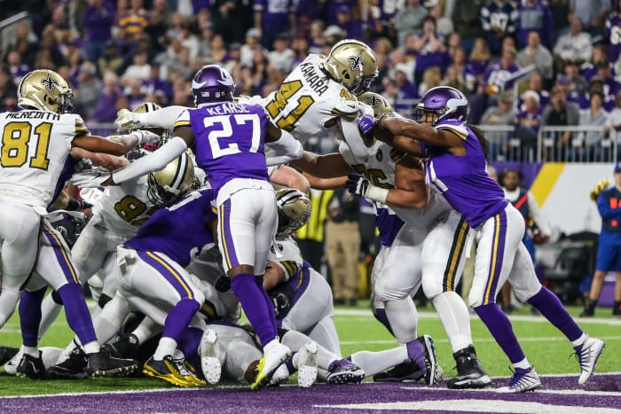 Vikings paying top dollar for middling defense