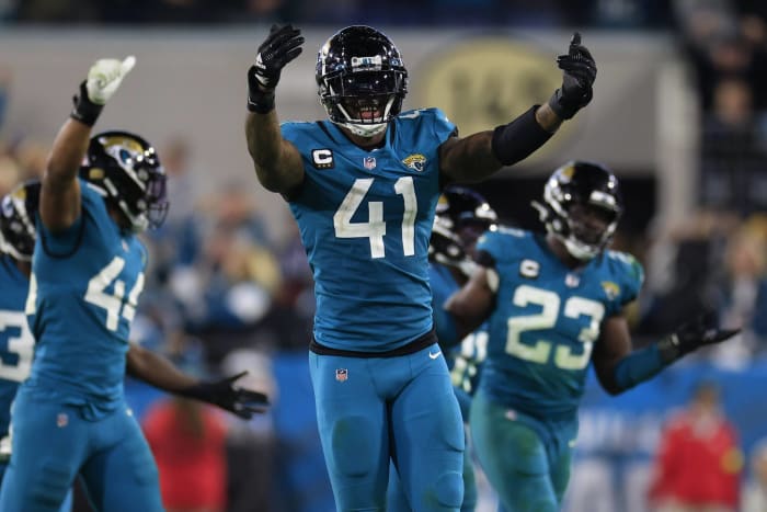 Jaguars defense prevents crushing loss