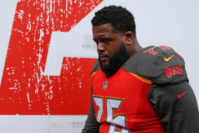 Donovan Smith; destination: Buccaneers