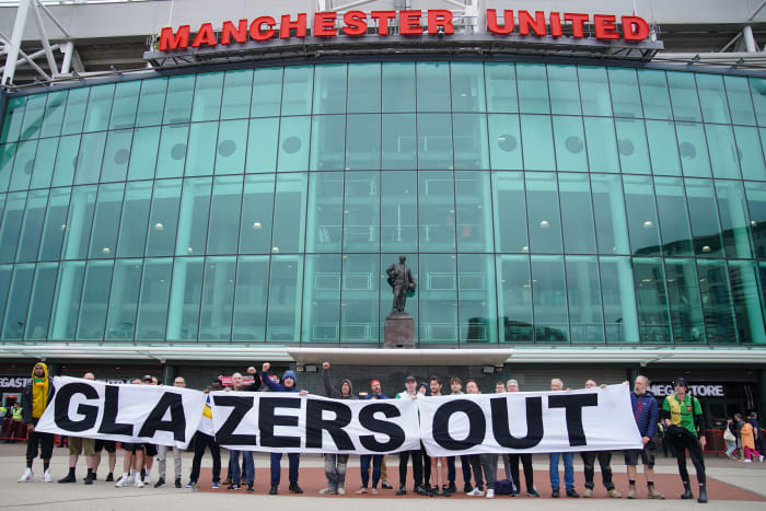 Manchester United (Previous: 11)