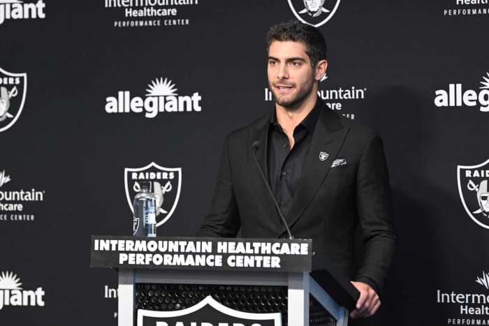 Las Vegas Raiders: Signing Jimmy Garoppolo