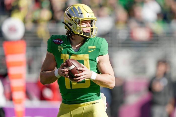 13-Oregon: Justin Herbert