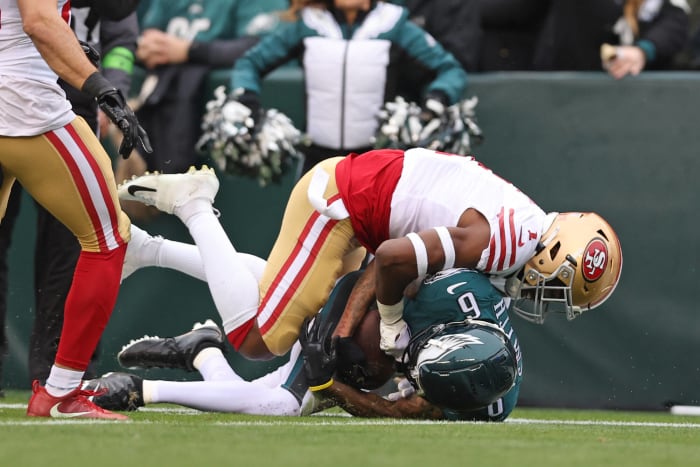 Penalties trip up 49ers during uphill battle