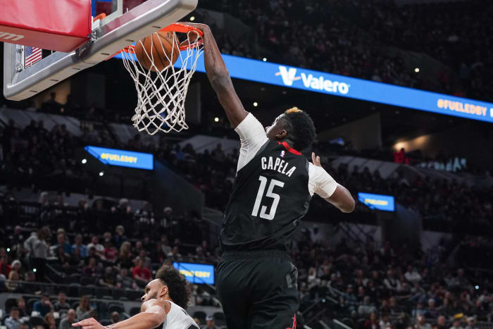 Utah Jazz - Clint Capela (25)