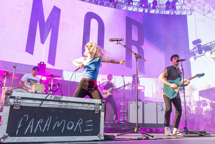 Paramore, “Hello Cold World”