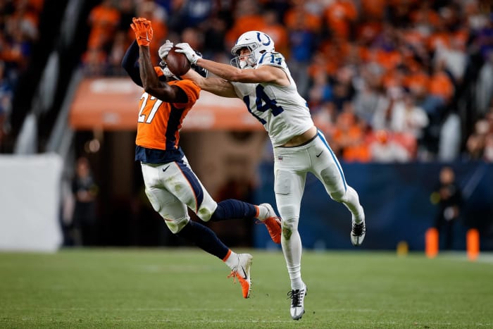 Auxiliary receiver emerging for Colts