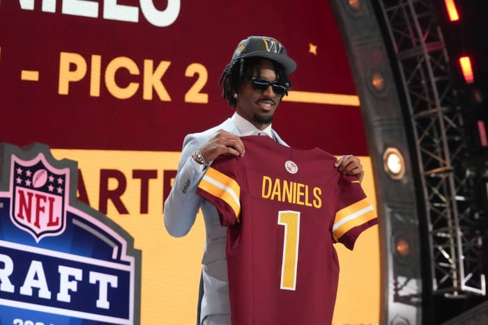 Washington Commanders: Jayden Daniels, QB (Round 1)