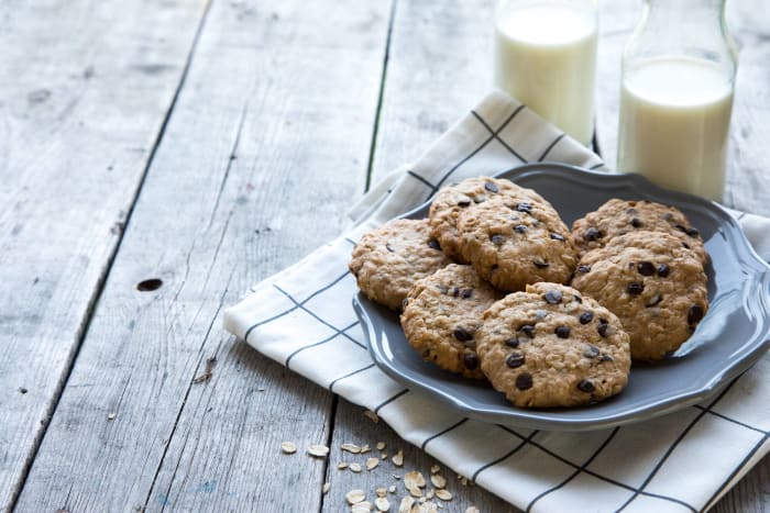 Mini Chocolate Chip Cookies - Sugar Spun Run