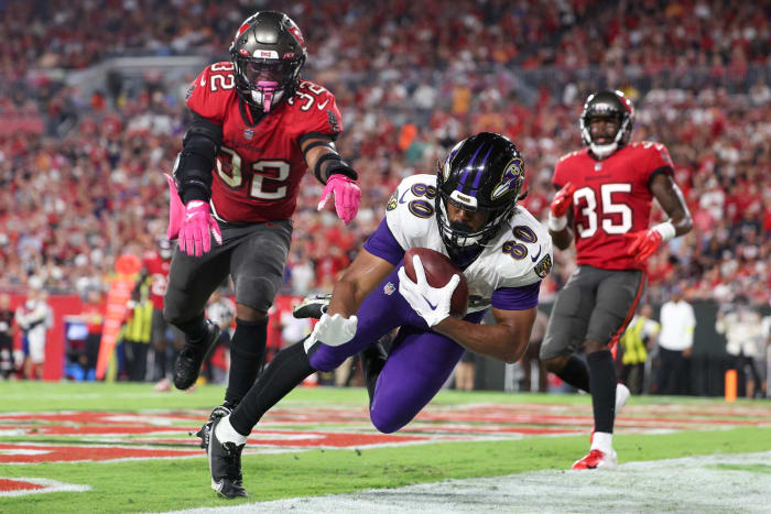 Lamar makes do with midlevel investments