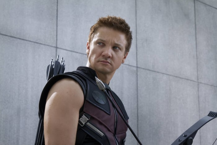 Jeremy Renner did a lot of his own stunts (and suffered an injury as a result)