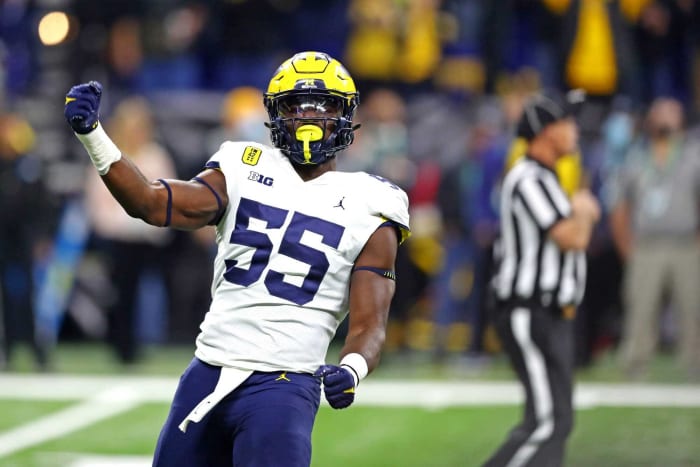 NFL first-round mock draft: Post Super Bowl version 6 New York Giants (via Bears): David Ojabo, DE, Michigan