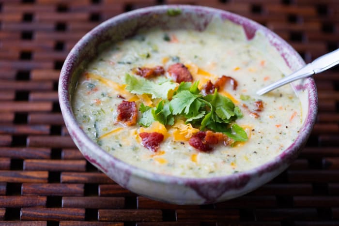 Cheesy cauliflower soup