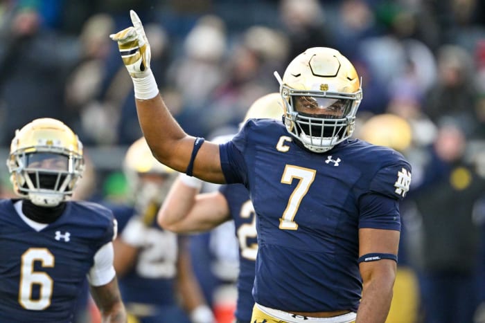 Denver Broncos (via 49ers): Isaiah Foskey, DE, Notre Dame