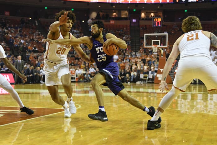 Jan. 10: Texas hoops takes down TCU in 2OT