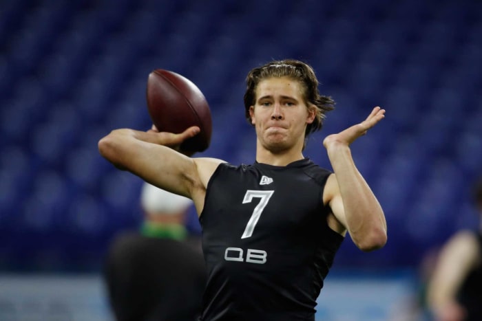 Los Angeles Chargers: Justin Herbert, QB, Oregon